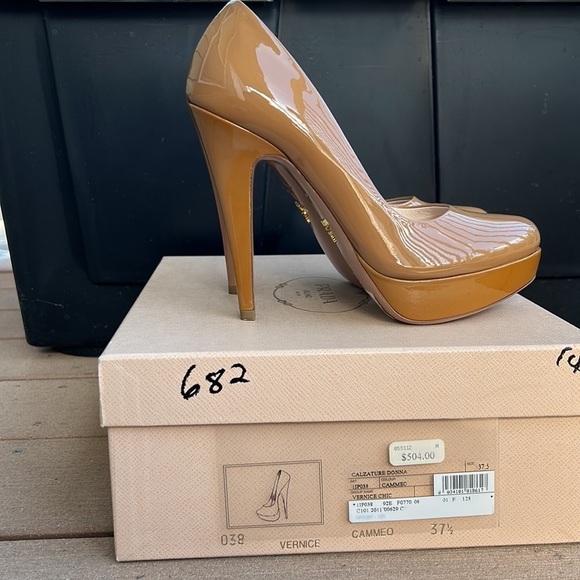 NWT Prada Calzature Donna Heels size 37 1/2 - Picture 2 of 9